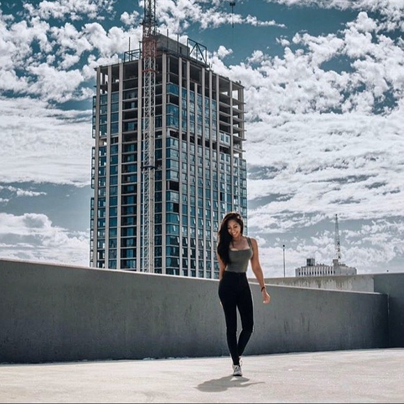 Meet your Posher, Vanessa - Picture 3 of 7